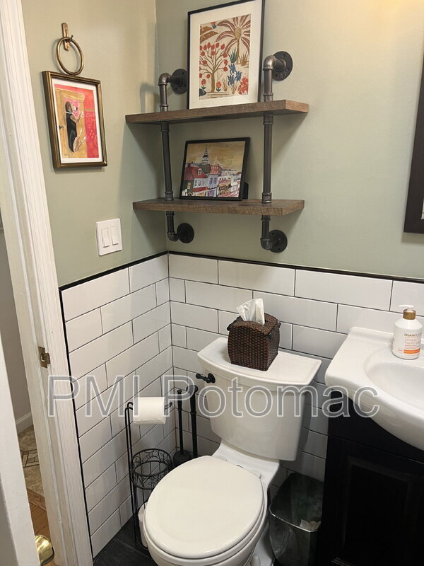 Foto del edificio - 12618 Kavanaugh Ln