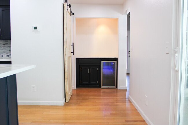 Foto del edificio - 299 W Birch Ave