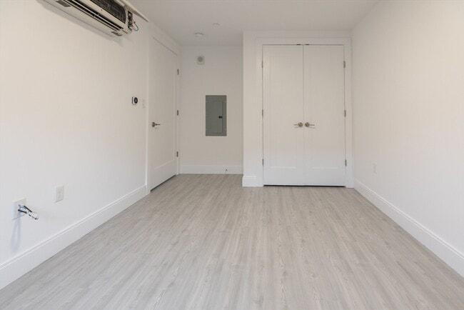 Foto del edificio - 42 N Beacon St