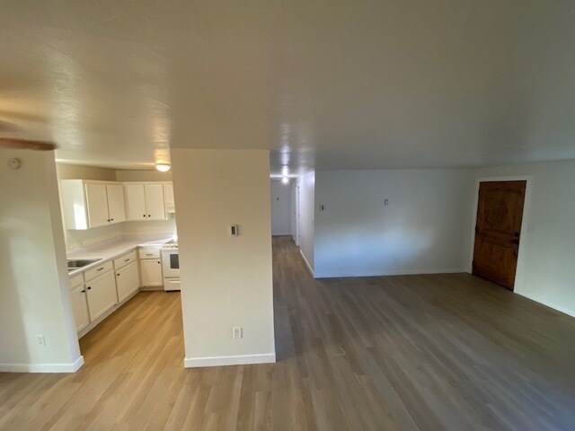 Foto del edificio - 1673 W Victory Rd