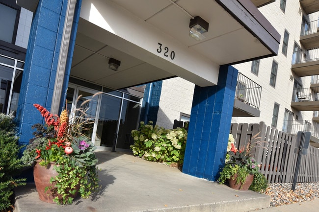 Exterior - ReNew Knollwood East