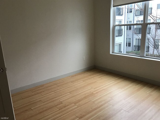 Foto del edificio - 1 br, 1 bath Apartment - 202 W 1st St