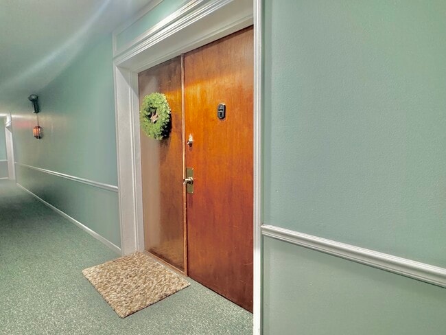 Foto del edificio - 5600 Hillcrest Ln