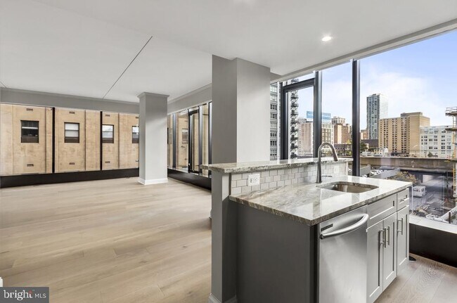 Building Photo - 30 N 23rd St