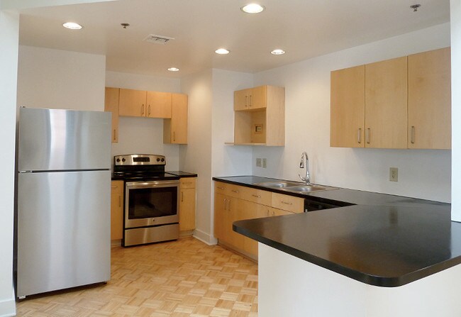 Building Photo - Boutique Apartments