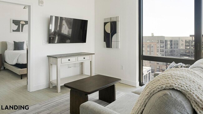 Foto del edificio - 1007 S Mint St