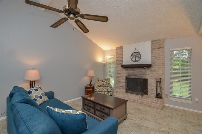 Building Photo - 23911 Pepperrell Pl St