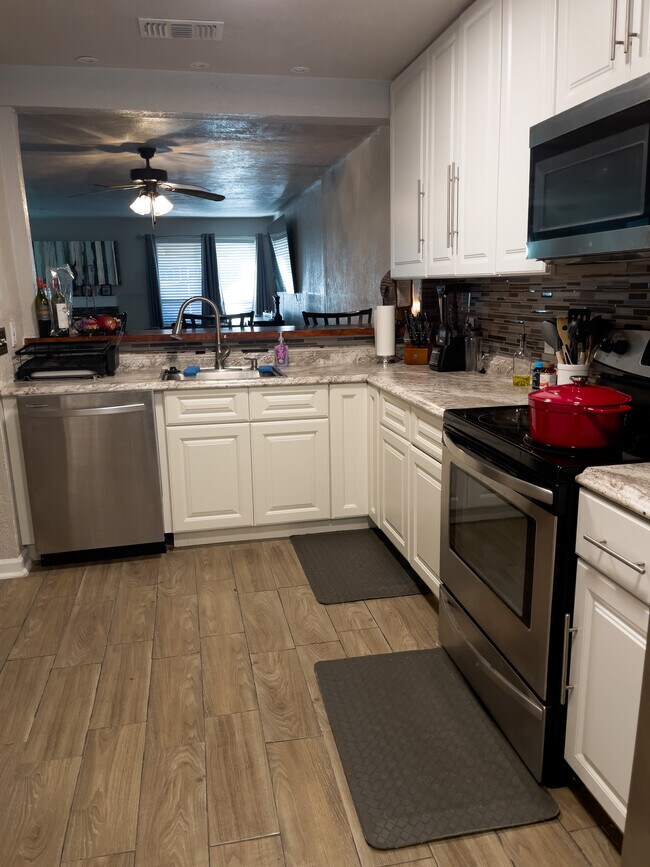 Cocina - 2148 Hazlitt Dr