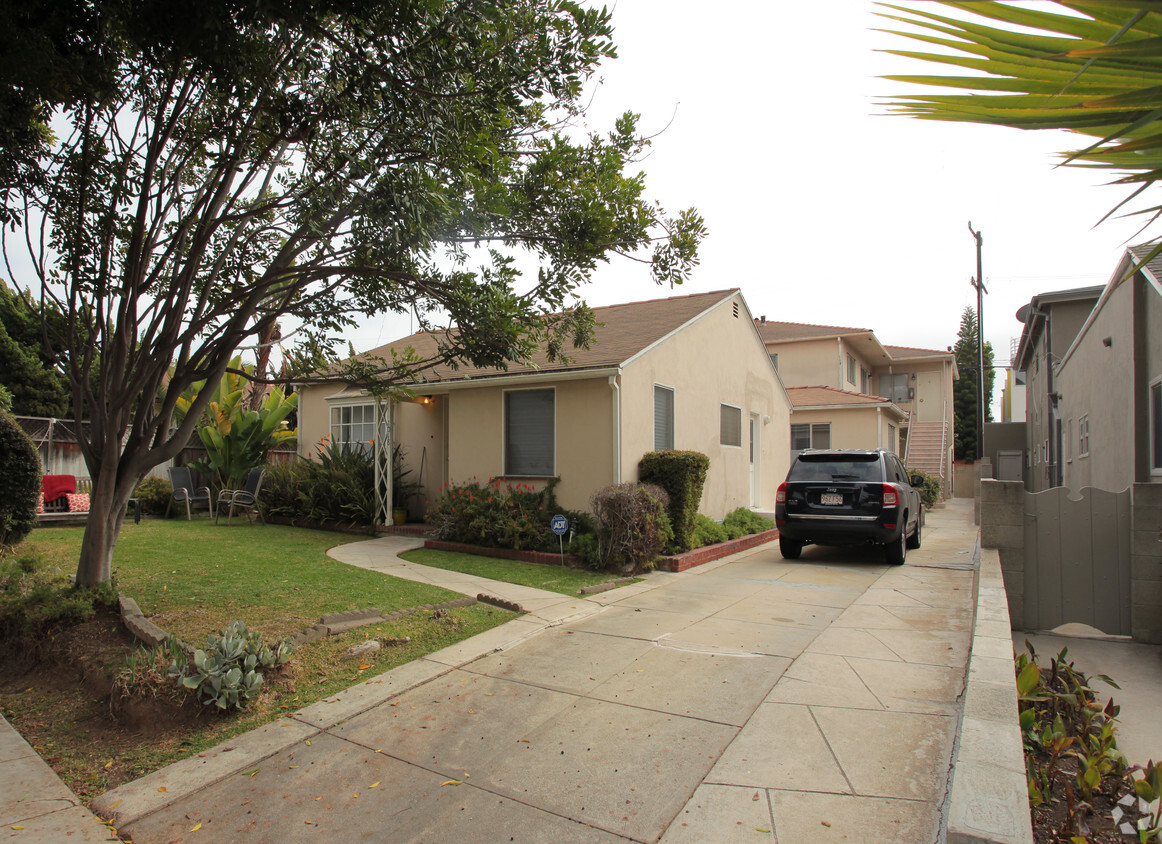 Foto principal - 1018 Grant St in Santa Monica - only 10 bl...