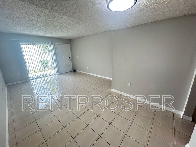 Building Photo - 4269 S Semoran Blvd