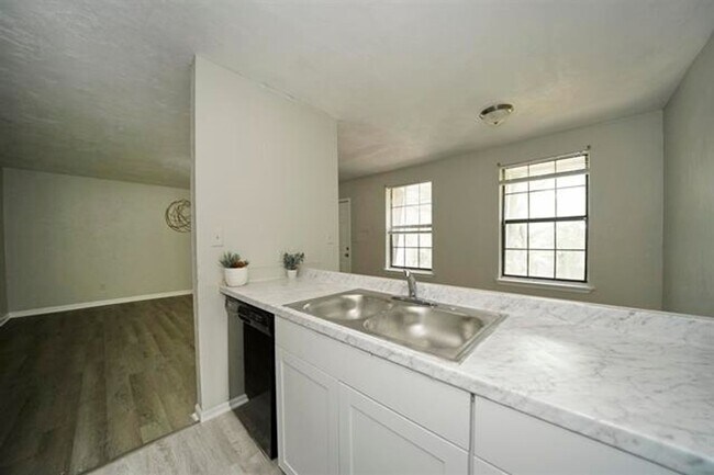 Foto del edificio - Charming 2BR Unit in Tallahassee