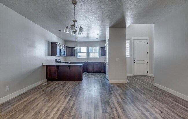 Foto del edificio - 2032 4010 W