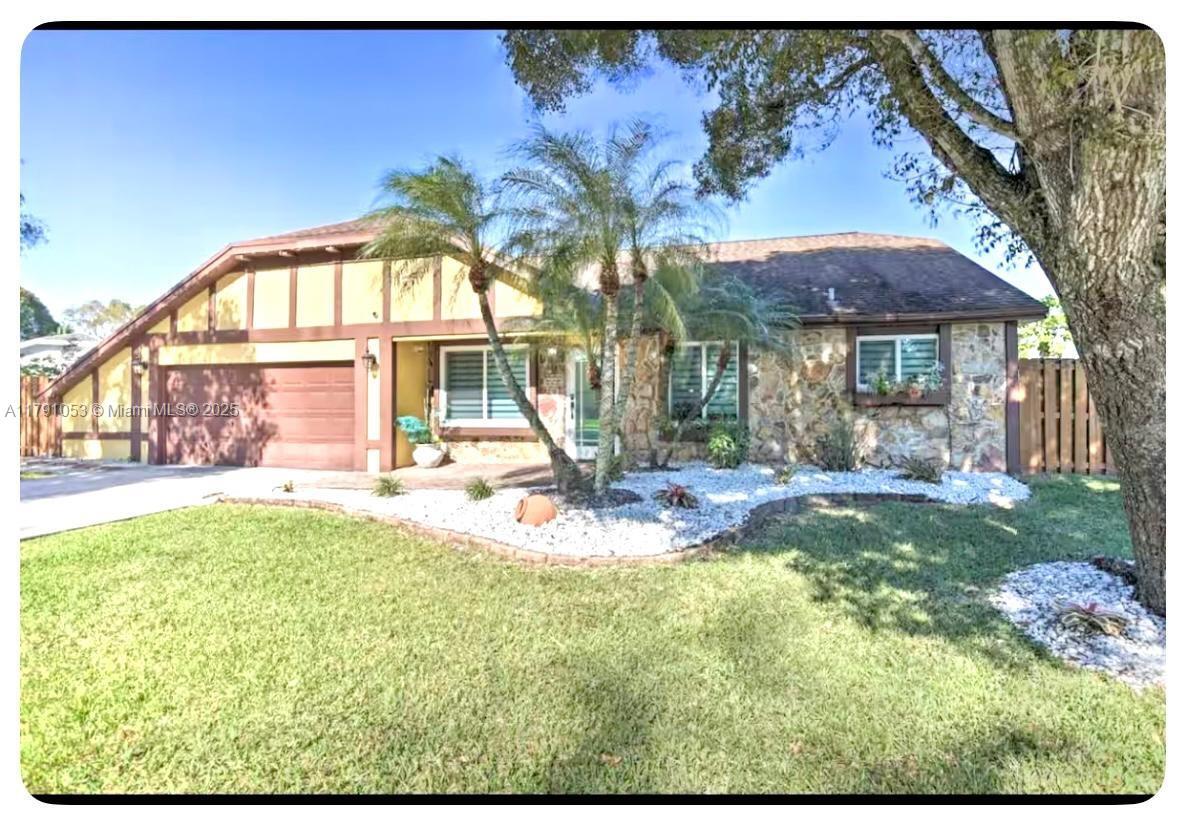Foto principal - 853 S Wind Cir