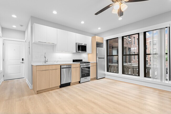 Building Photo - 1651 W Jonquil Terrace