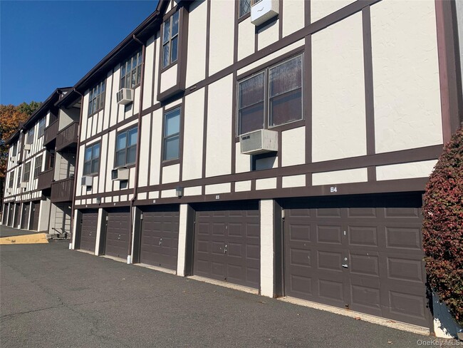 Building Photo - 351 Sierra Vista Ln