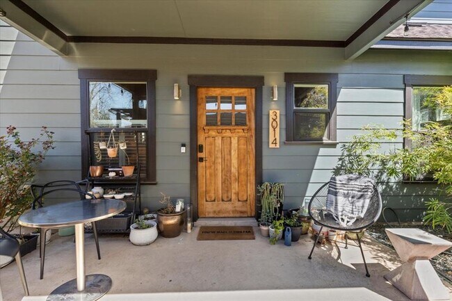 Foto del edificio - 3014 Neal St