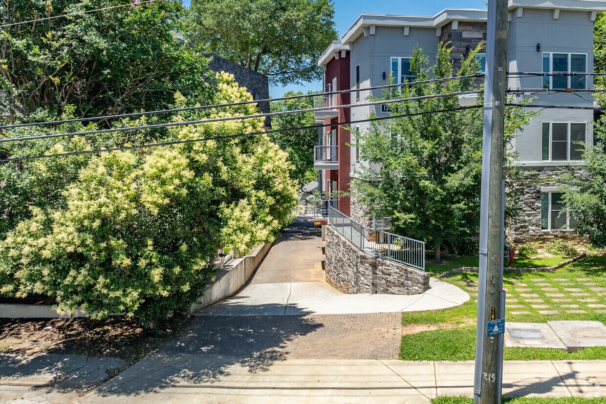 Entrance - 1240 Piedmont Ave