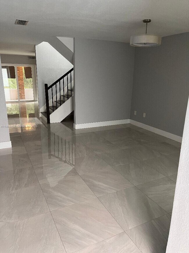 Foto del edificio - 11712 SW 13th St