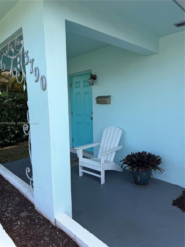 Building Photo - 3790 Polk St