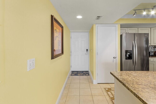 Building Photo - Bay View Tower #1034-Sanibel Harbour Resort