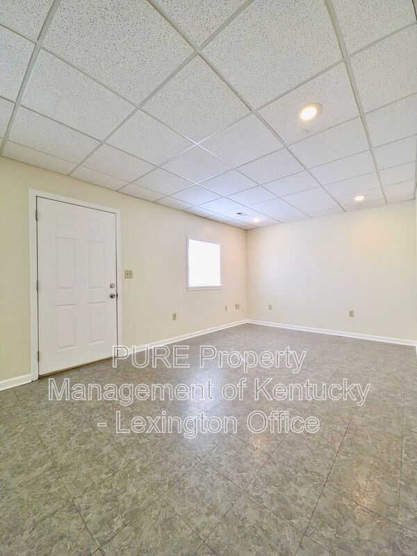 Foto del edificio - 3045 Colonel Rd