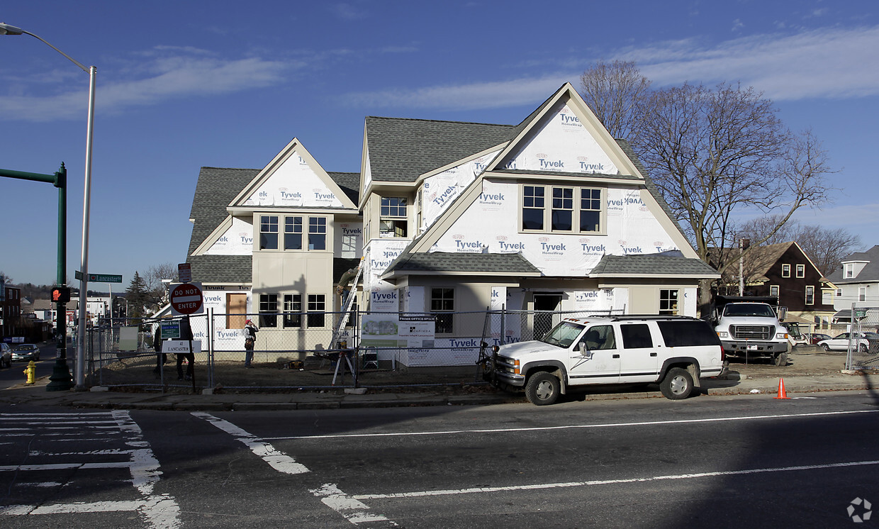 Building Photo - 41 Lancaster St