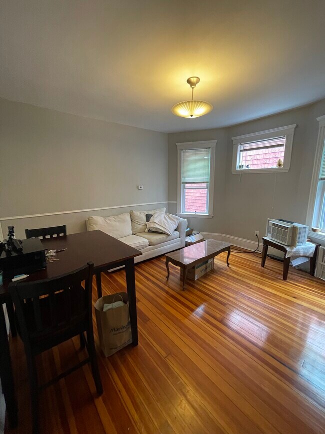 Foto del edificio - 29 Msgr Patrick J Lydon Way