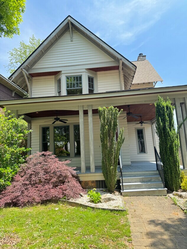 Primary Photo - 231 Austin Brook St