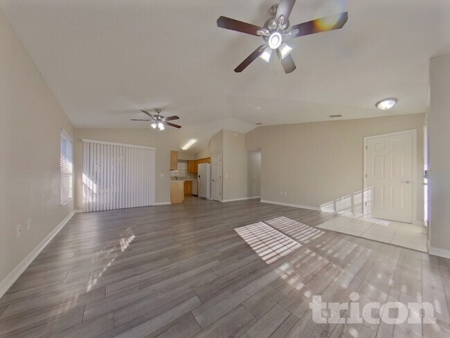 Foto del edificio - 4680 Treasure Cay Rd