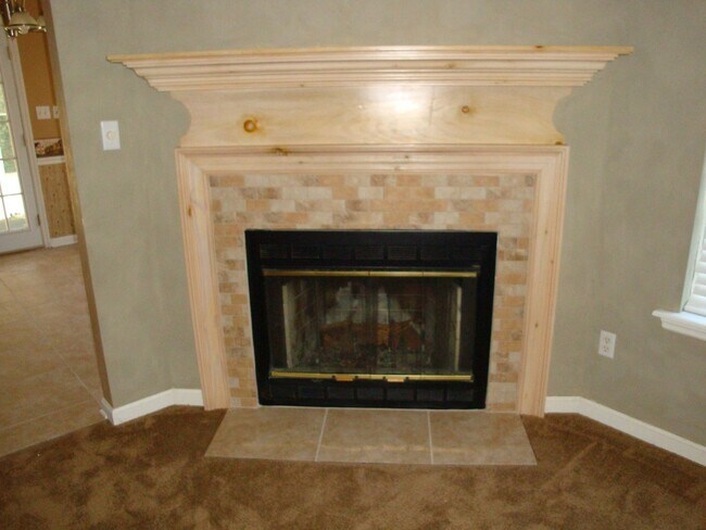 Building Photo - Beautiful Home Close to Lanier County Schools