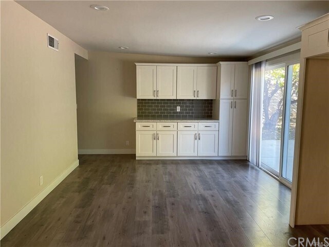 Foto del edificio - 21711 Lost River Dr