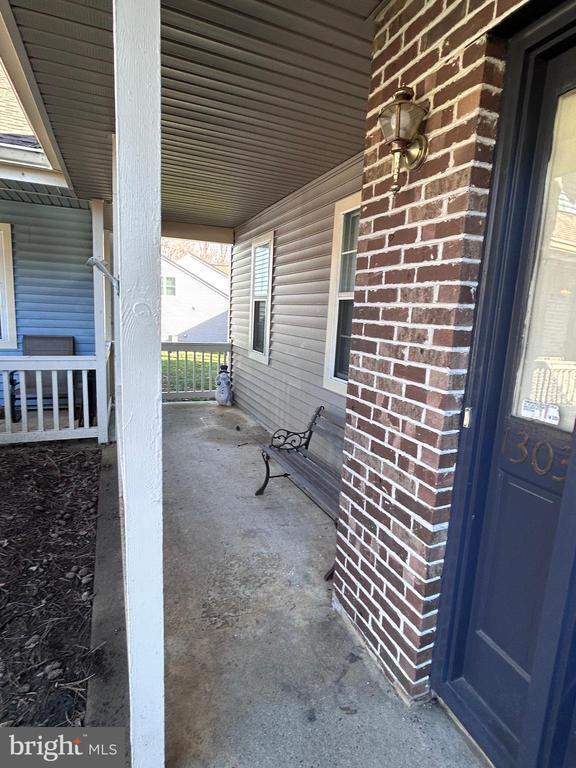 Building Photo - 1303 Juniper Ct