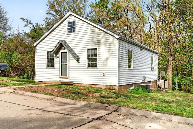 Building Photo - 3966 Kleinschmidt Rd