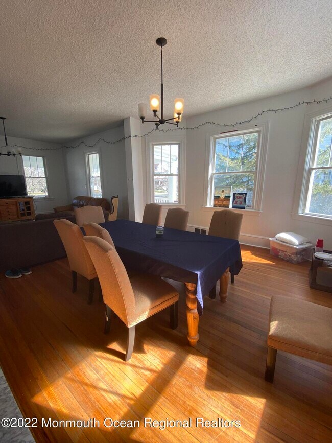 Foto del edificio - 224 Spier Ave