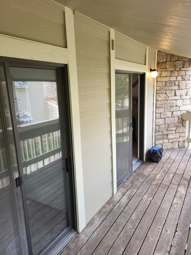 Building Photo - 8225 Fairmount Dr
