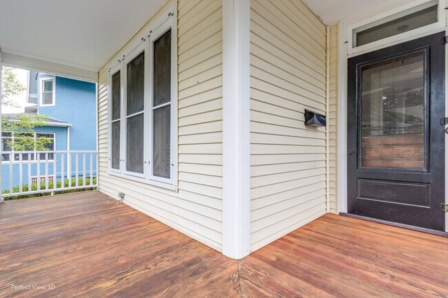 Building Photo - 420 7th Ave