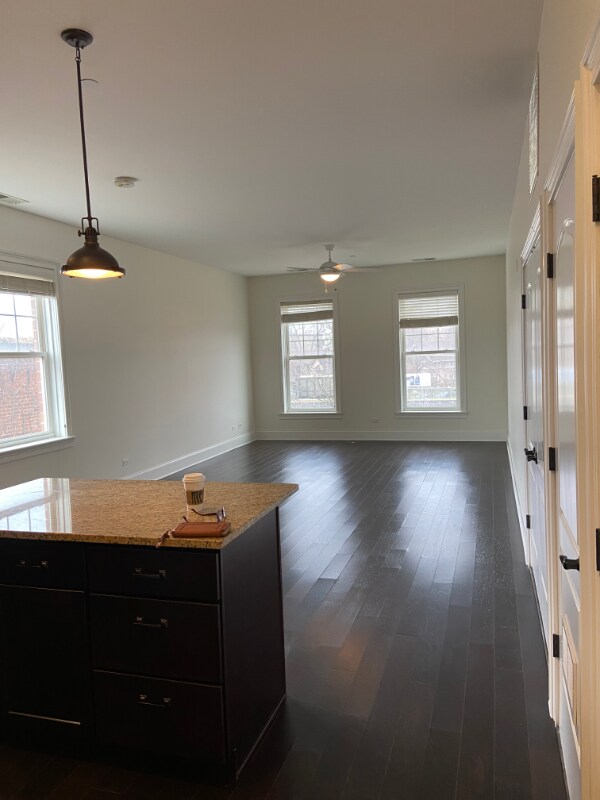 Foto del edificio - 2500 Green Bay Rd