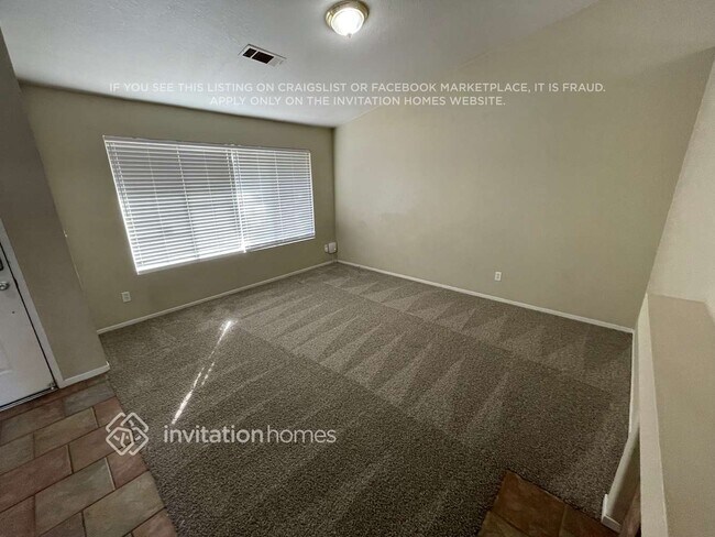 Foto del edificio - 239 Sterling Grove Dr