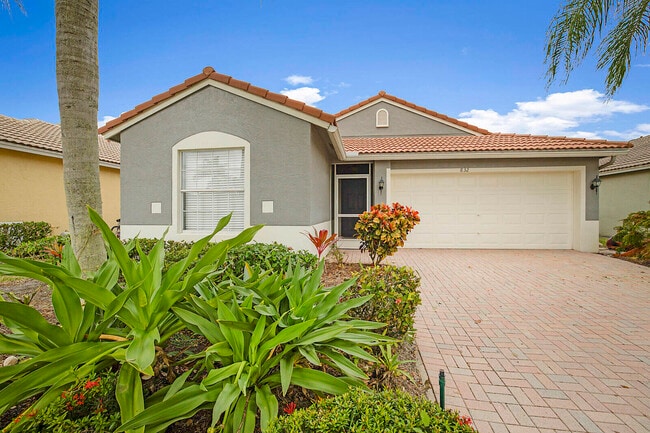 Building Photo - 832 NW Greenwich Ct