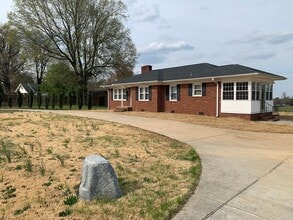Building Photo - 4529 Pleasant Garden Rd