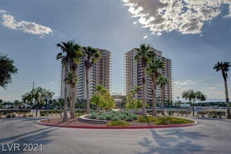 Building Photo - 8255 Las Vegas Blvd