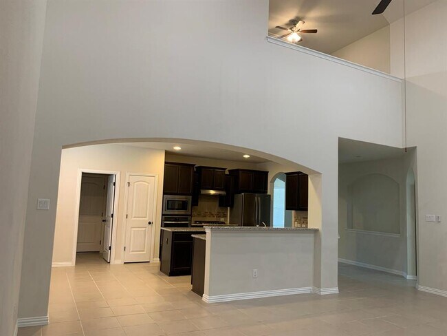 Building Photo - 170 Brazil Dr