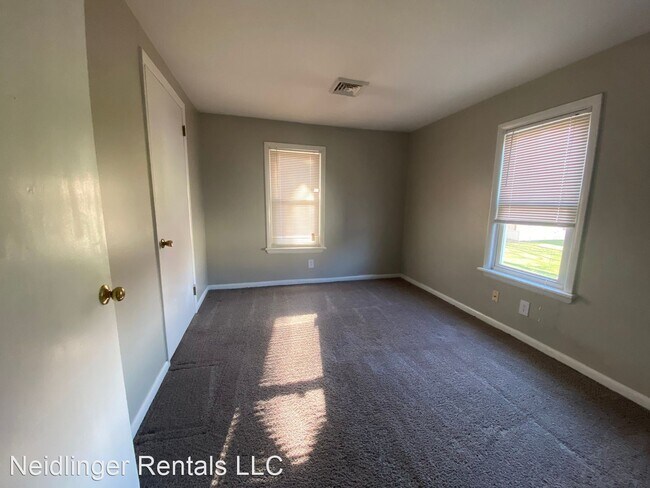 Foto del edificio - 3 br, 1 bath House - 1030 Wayne Ave Apt A