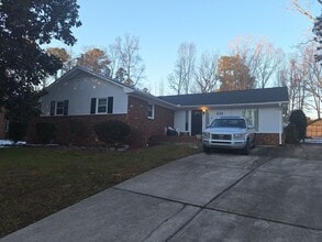 Building Photo - 531 Tuggle St