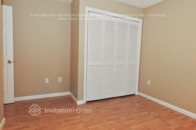 Building Photo - 7811 41st Ct E