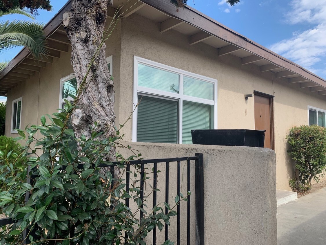 Primary Photo - 5174 San Bernardino St