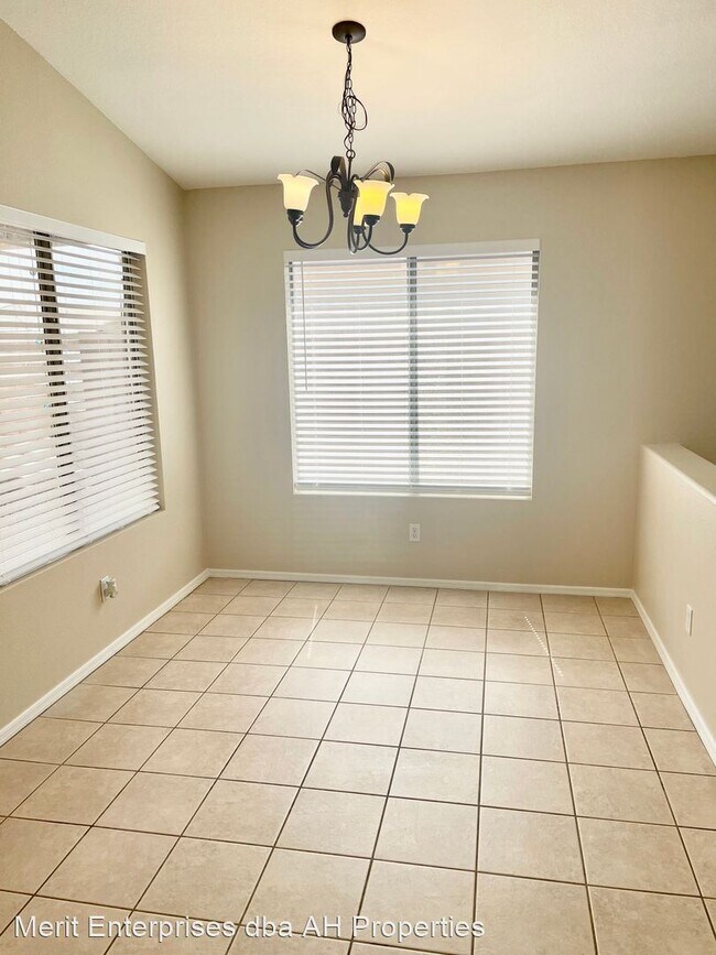 Foto del edificio - 4 br, 3 bath House - 12517 W GRANT ST