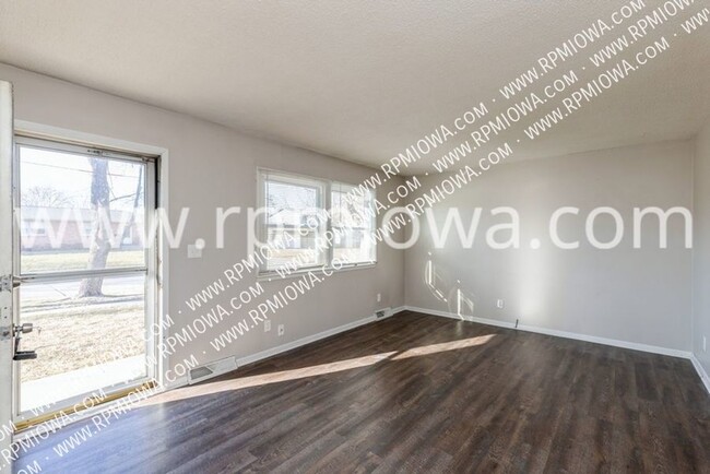 Foto del edificio - 213 NW Arlan Dr