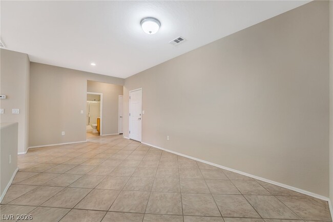 Building Photo - 2560 Crater Rock St