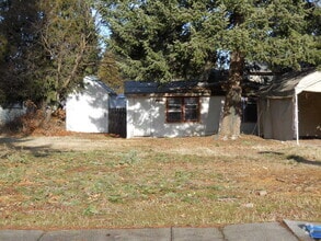 Building Photo - 3620 W Broad Ave